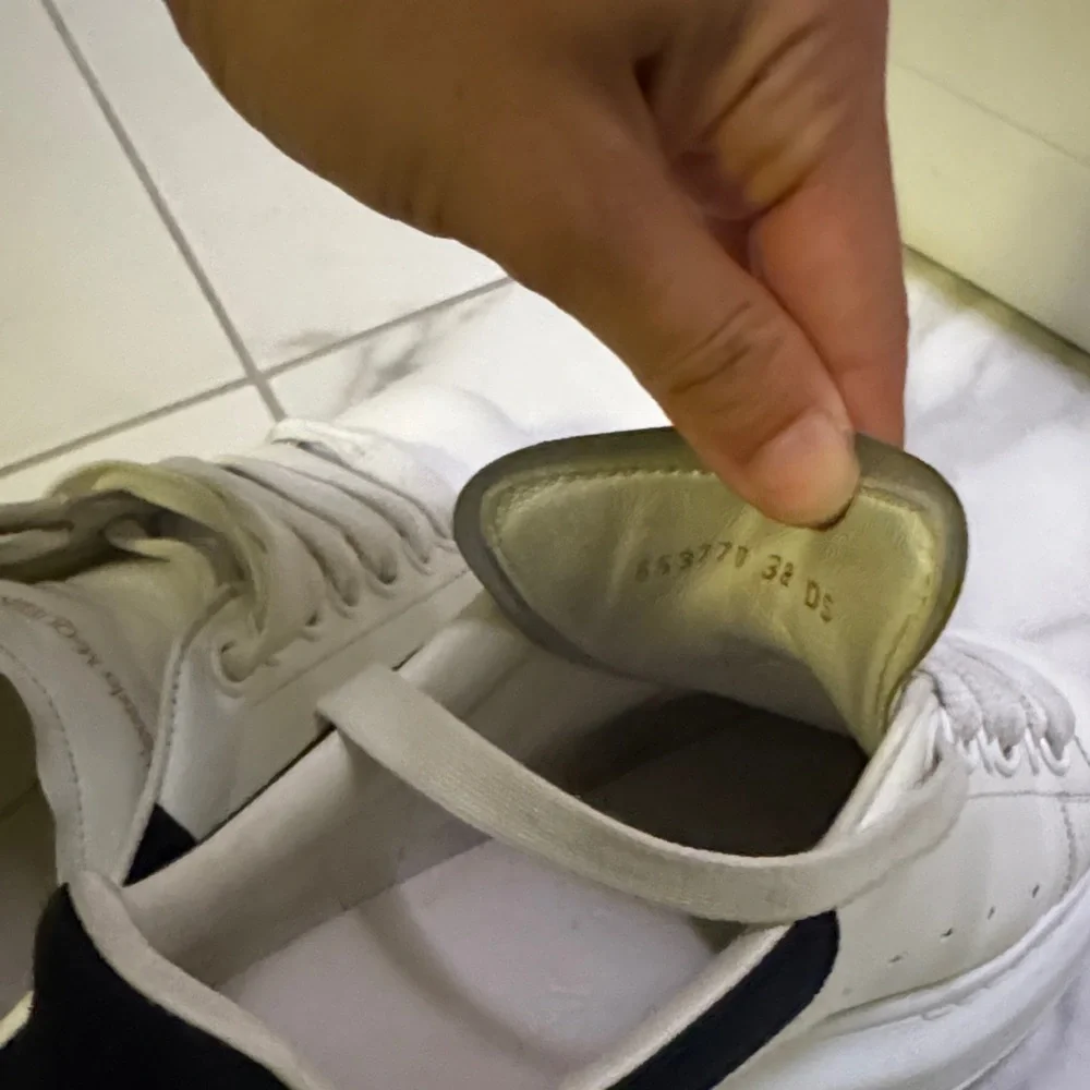 Alexander McQueen White and Black Leather Sneakers - Picture 3 of 9